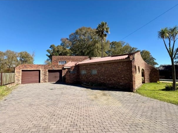 4 Bedroom Property for Sale in Heilbron Free State